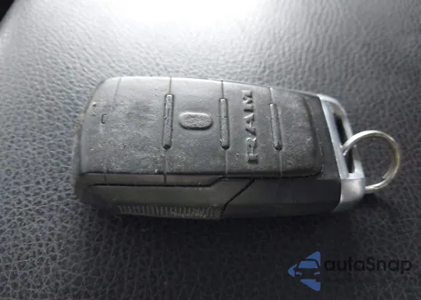 2020 Ram 1500 Tradesman 4X4 6'4 Box z USA, uszkodzony, nr VIN 1C6RRFCG5LN338842